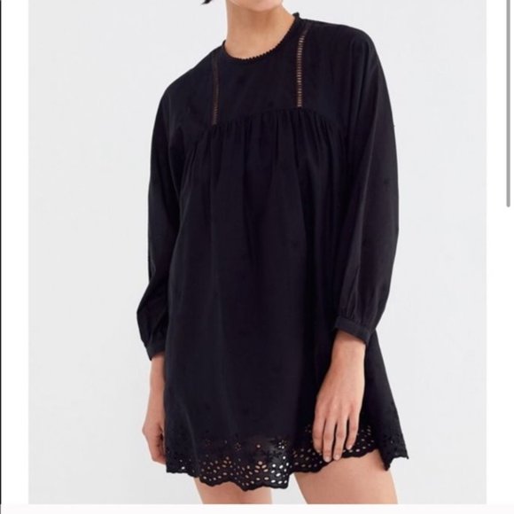 Urban Outfitters women’s dress/shorts - Picture 2 of 4